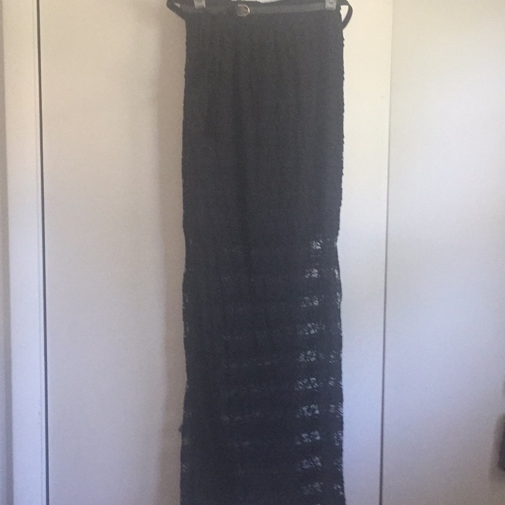 Woman’s long half slit skirt. Size L